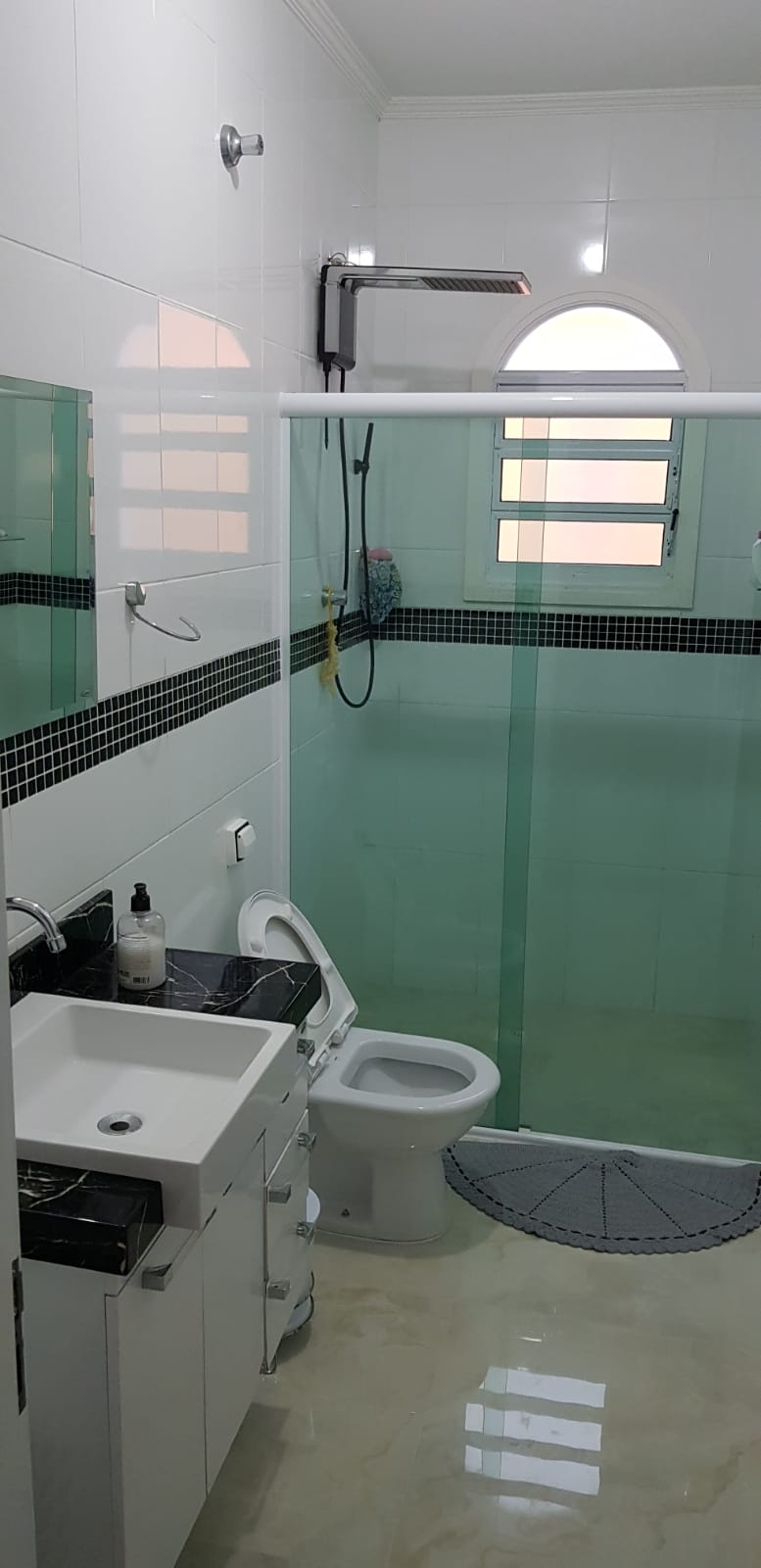 VENDO CASA NO BAIRRO OASIS, EM